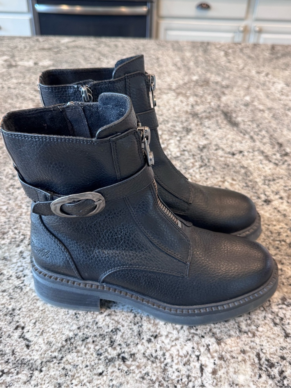 Blowfish Vegan Chunky Lug Zip Ankle Boots size 7